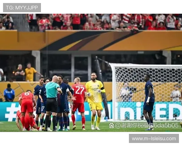 安东尼红牌引发规则讨论，危险动作判罚标准受关注